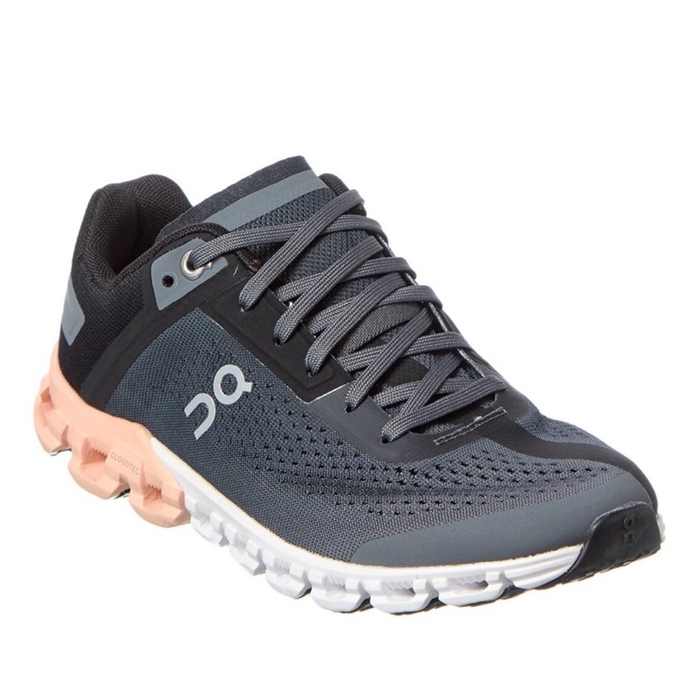 🔥ON RUNNING 🔥sz 9 Cloudfow women’s price firm!